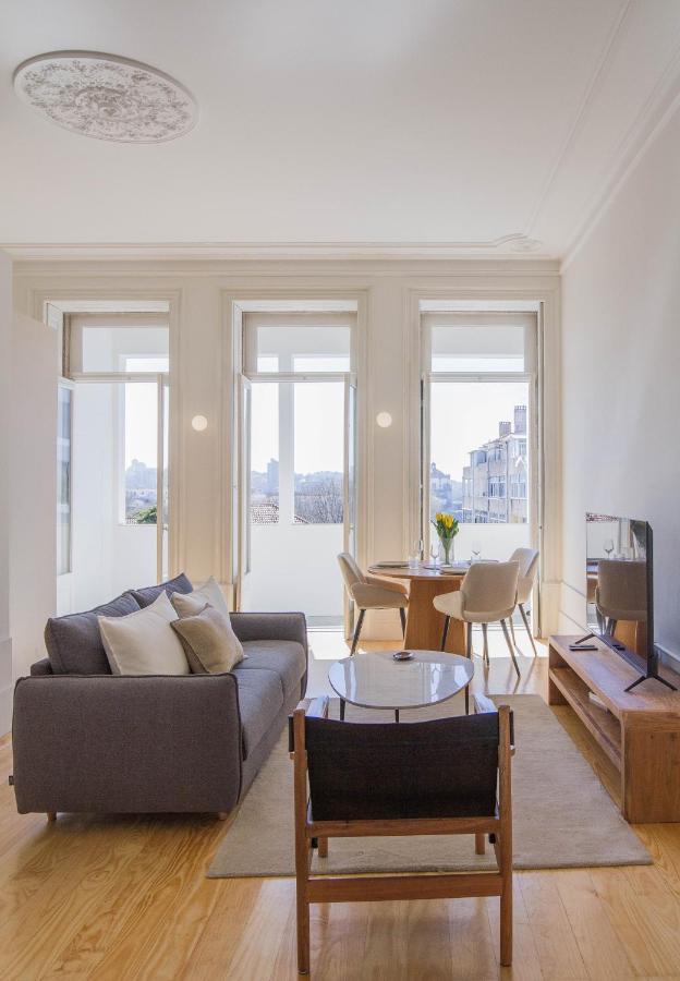 Modern Charming Loft With Balcony In Central Porto Kültér fotó